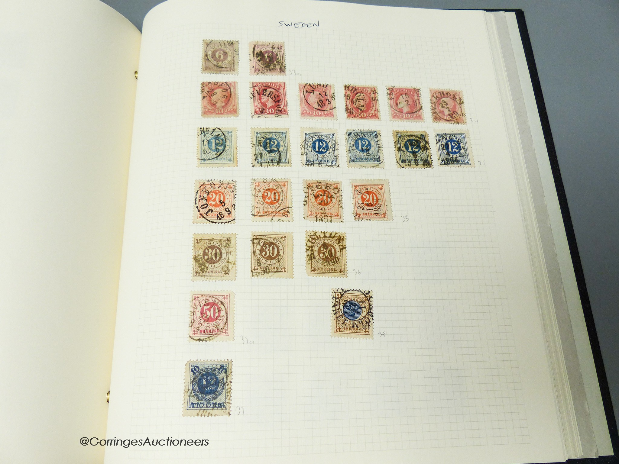 Two albums of foreign stamps with Europe, China from 1884, Japan, German States